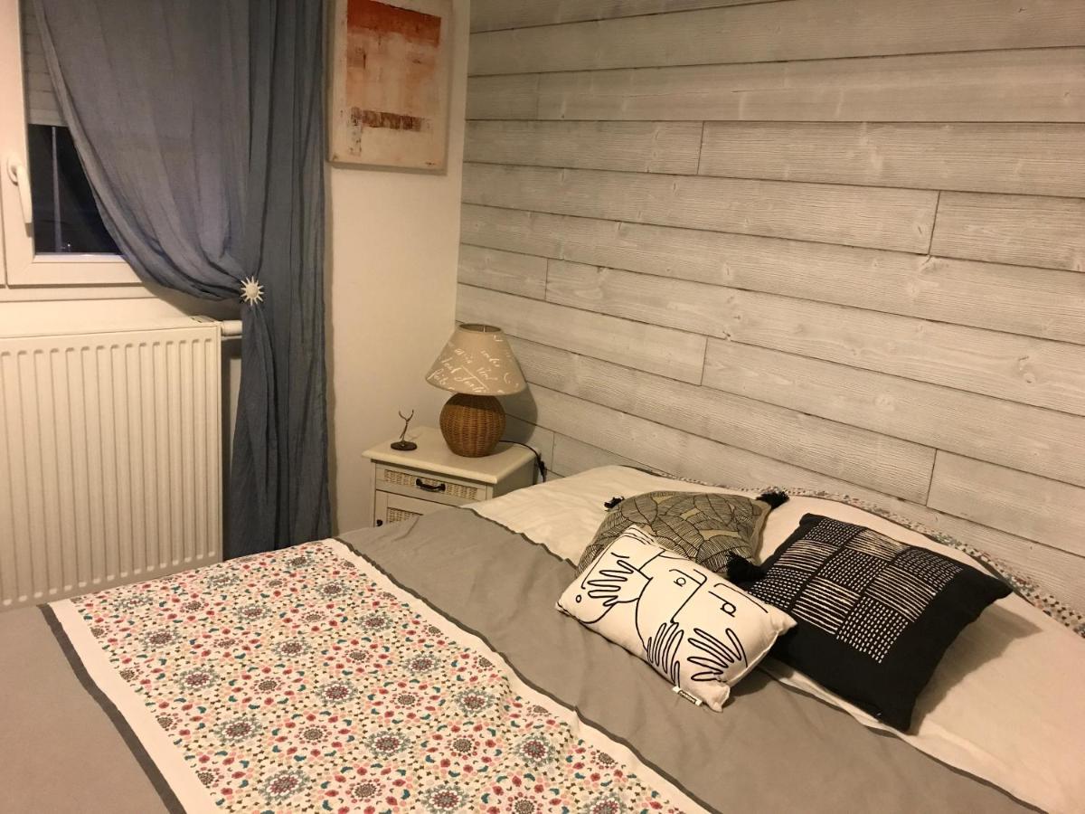 Jolie Chambre Dans Quartier Calme Eysines Exterior foto